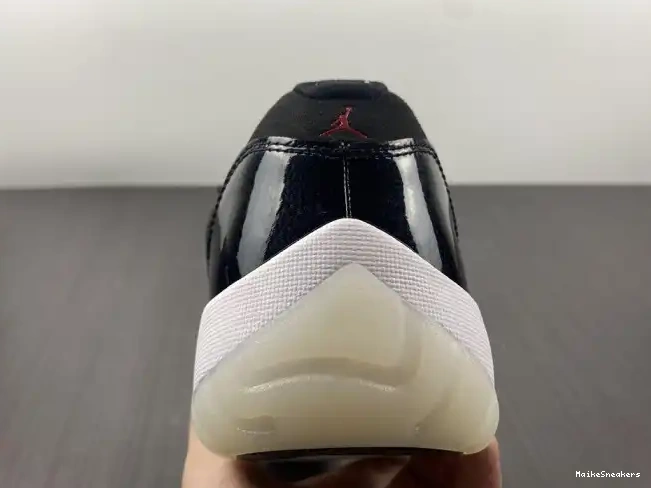MaikeSneakers Jordan 72-10 AV2187-001 Low Air Retro 11 0515